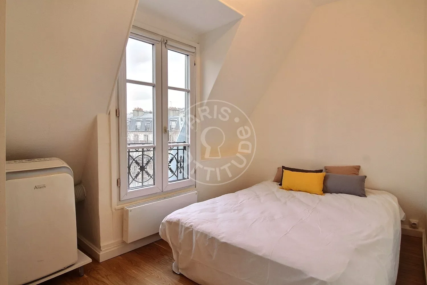 Appartement Rue Marguerite de Rochechouart à Paris