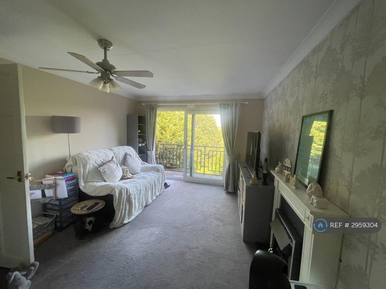 House Beaulieu Close in Wyre Forest