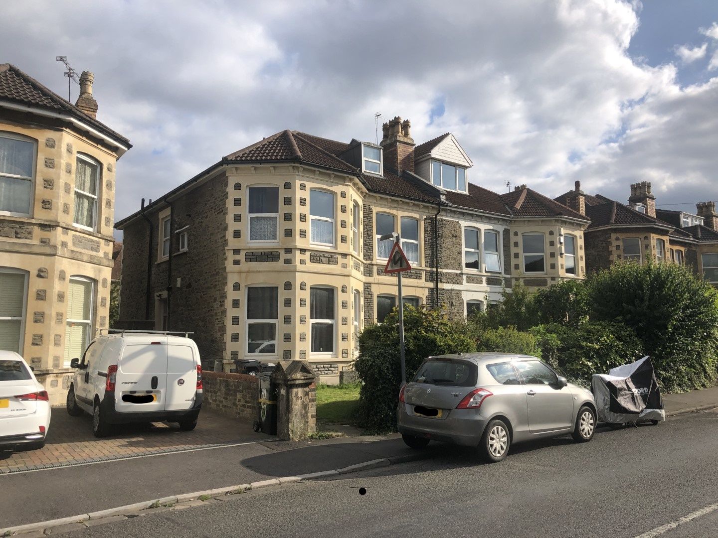 Flat Chesterfield Road in Bristol