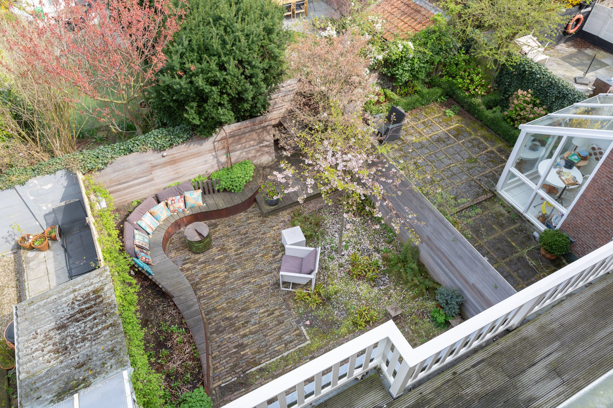 Tussenwoning te koop: Bentinckstraat 141, 'S-Gravenhage