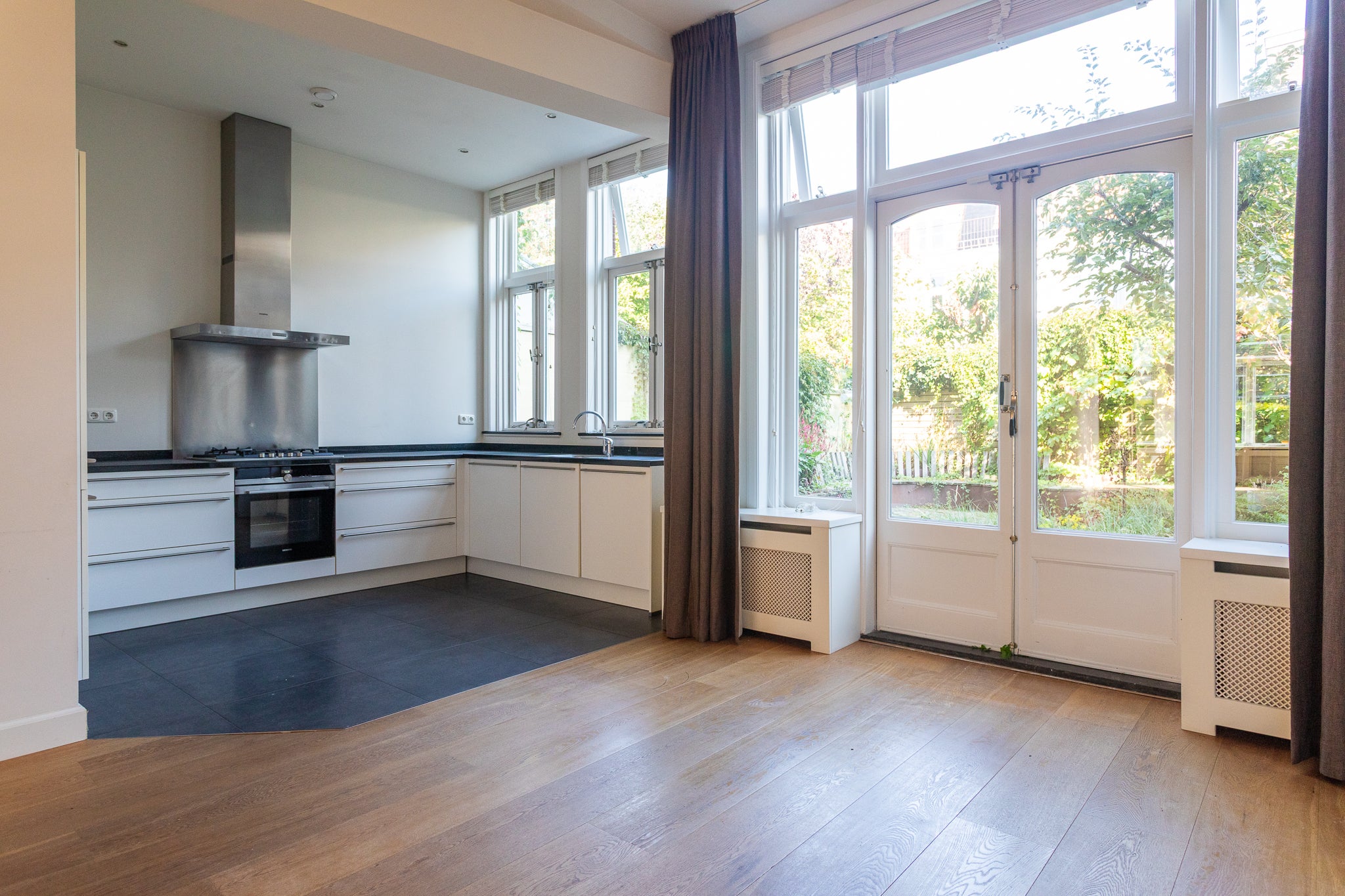 Tussenwoning te koop: Bentinckstraat 141, 'S-Gravenhage