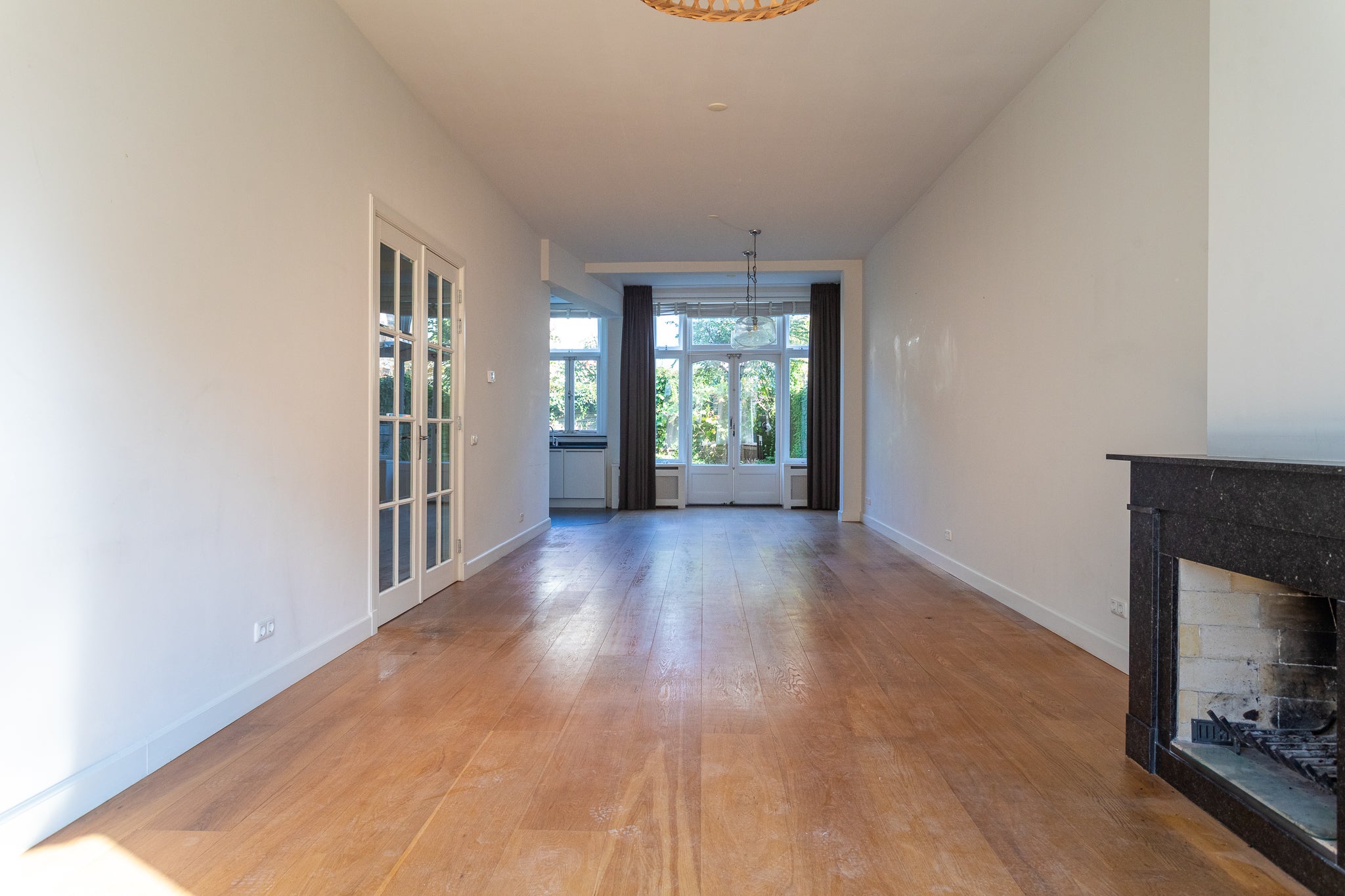 Tussenwoning te koop: Bentinckstraat 141, 'S-Gravenhage