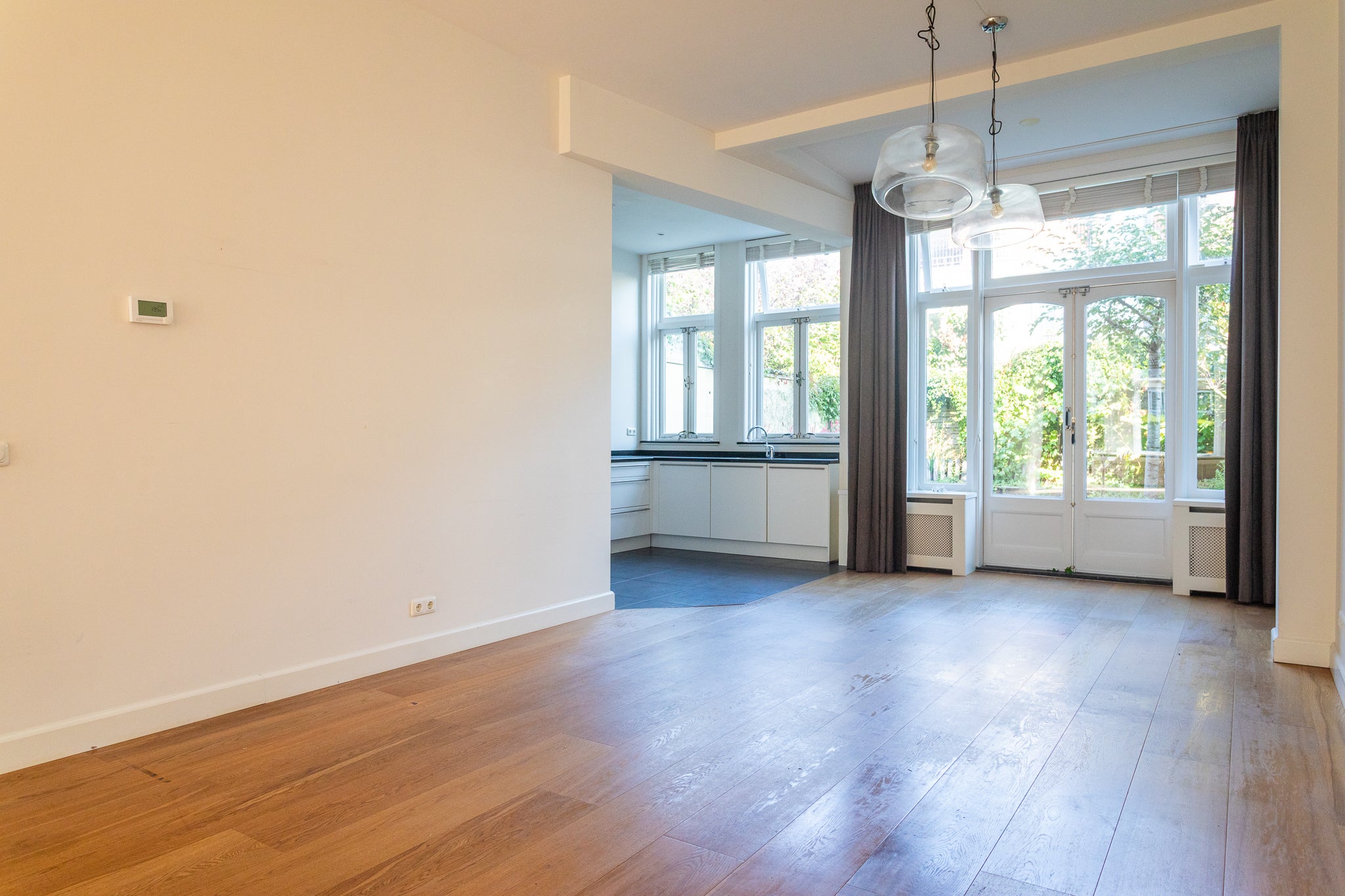 Tussenwoning te koop: Bentinckstraat 141, 'S-Gravenhage
