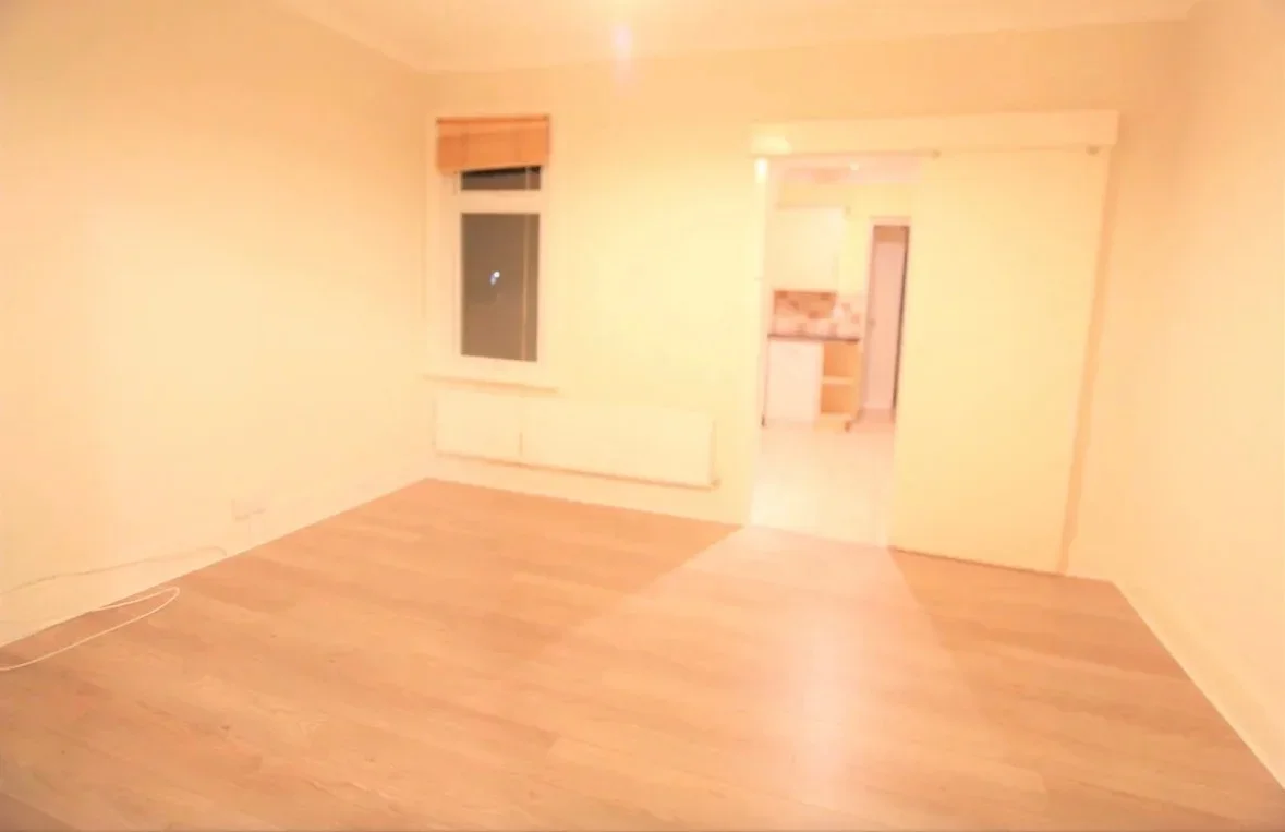 Flat Lea Road in Greater London