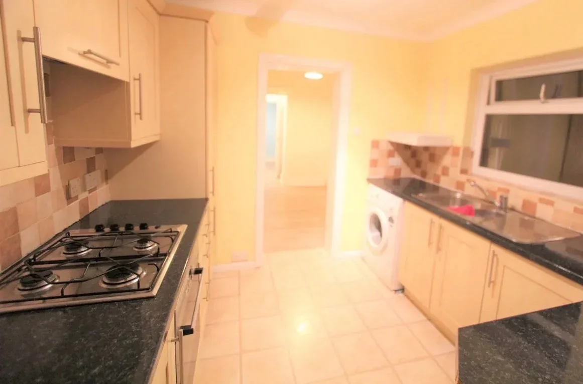 Flat Lea Road in Greater London
