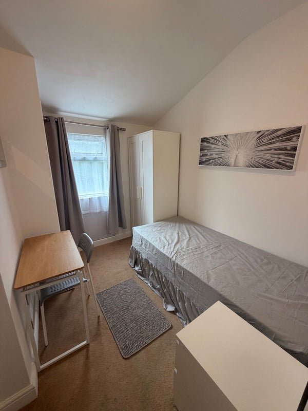 Room Victoria Parade in Bristol
