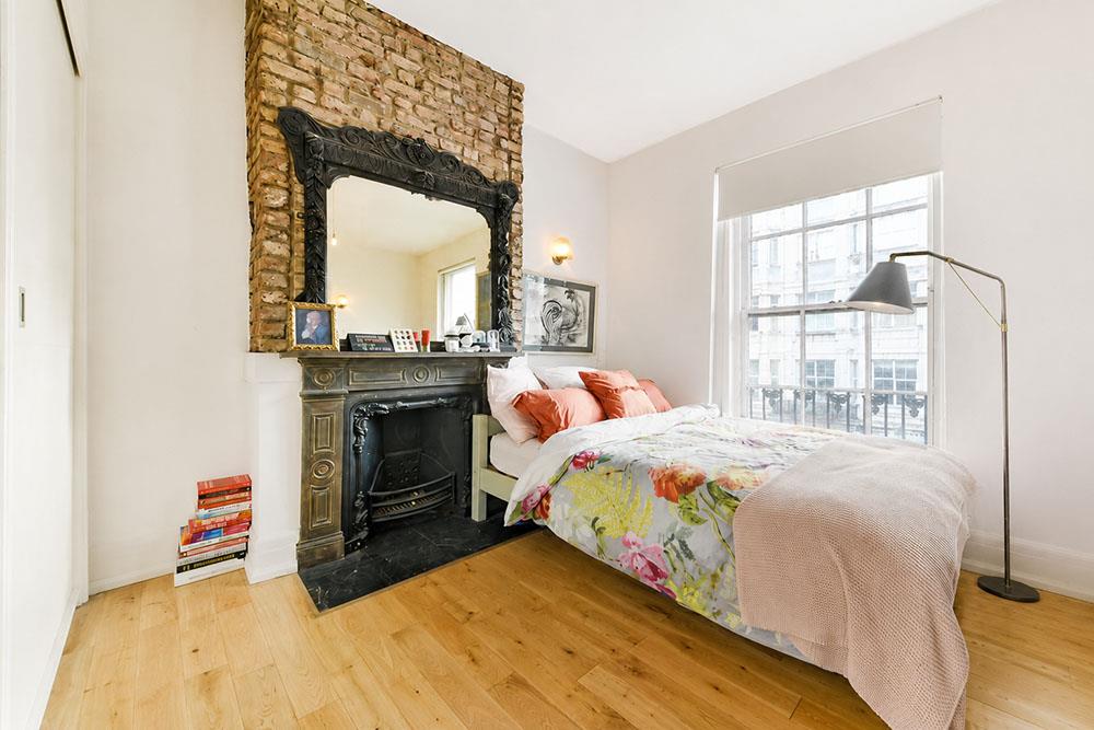 Flat Conduit Place in City of Westminster