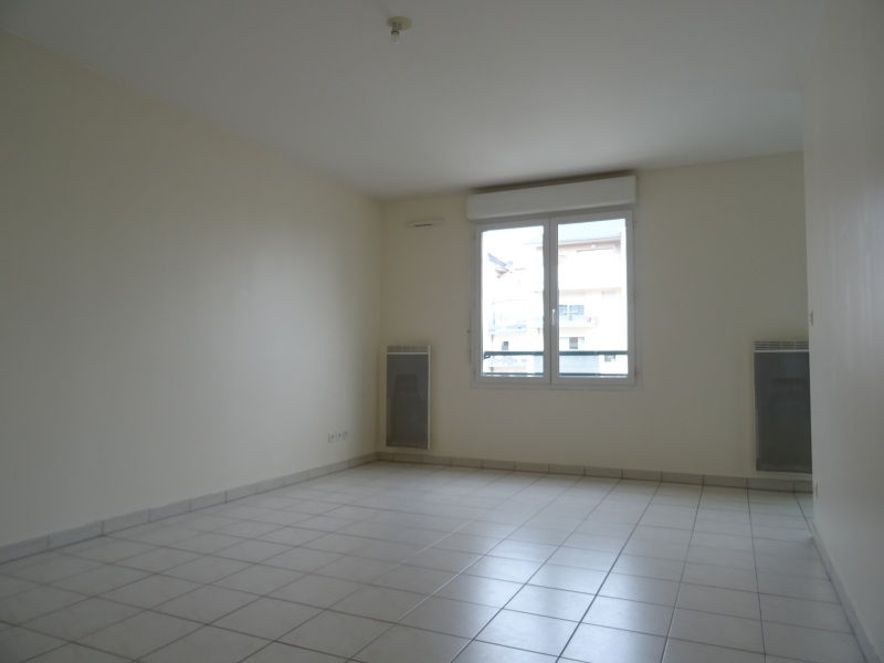 Flat Place Gaspard de Coligny in Orléans