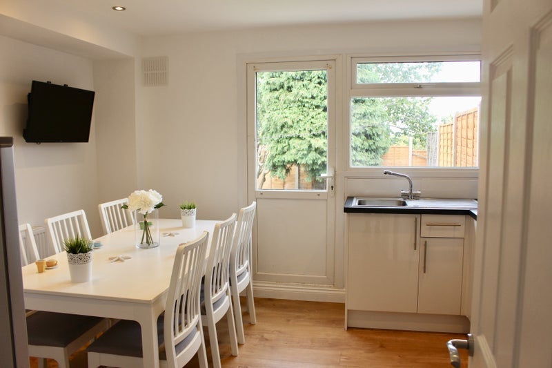 Room Flamsteed Heights in Crawley