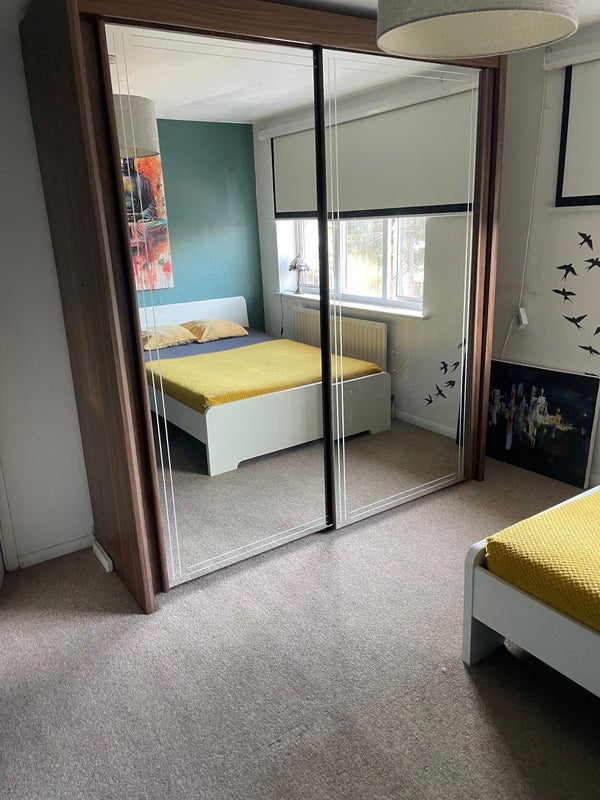 Room Dedworth Road in Windsor