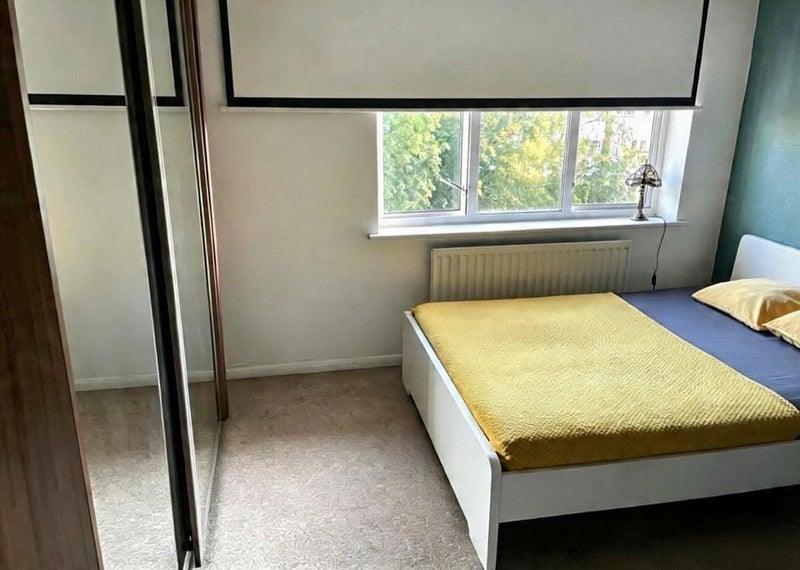 Room Dedworth Road in Windsor