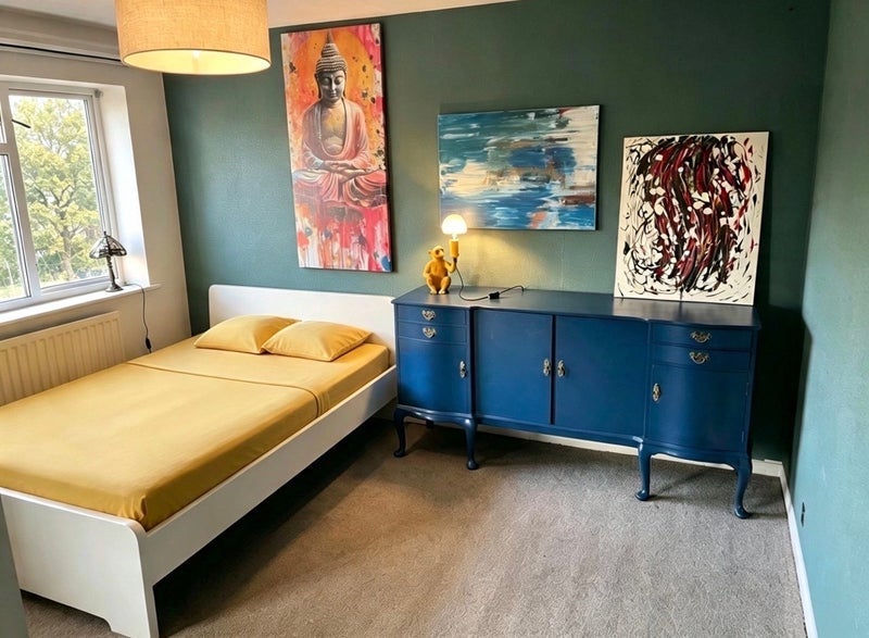 Room Dedworth Road in Windsor