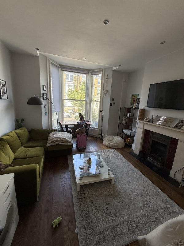 Room Walterton Road in City of Westminster