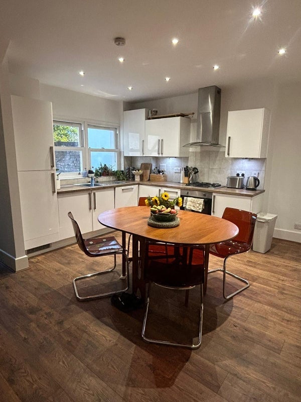 Room Mildmay Road in Greater London
