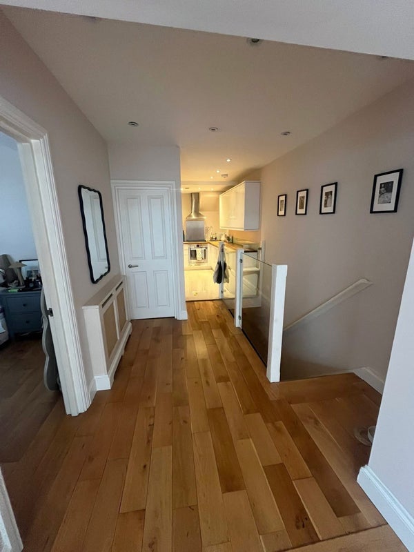 Room Munster Road in Greater London