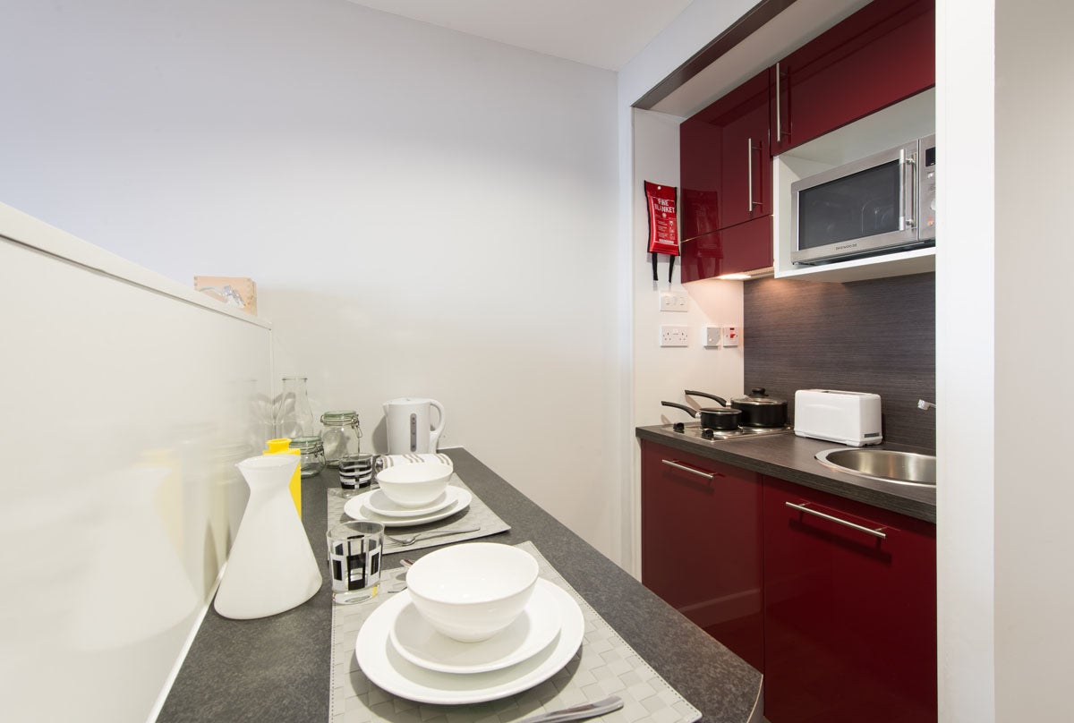 Room Stockwell Green in Greater London