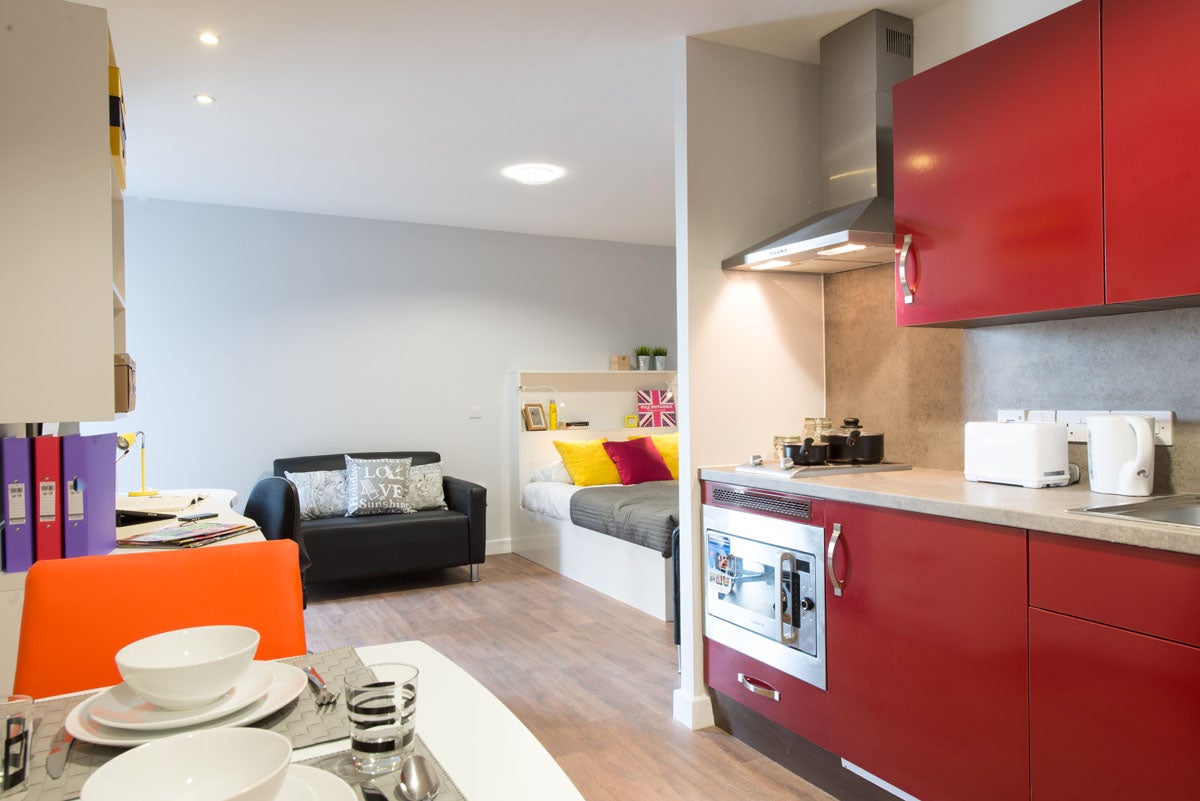 Room Stockwell Green in Greater London