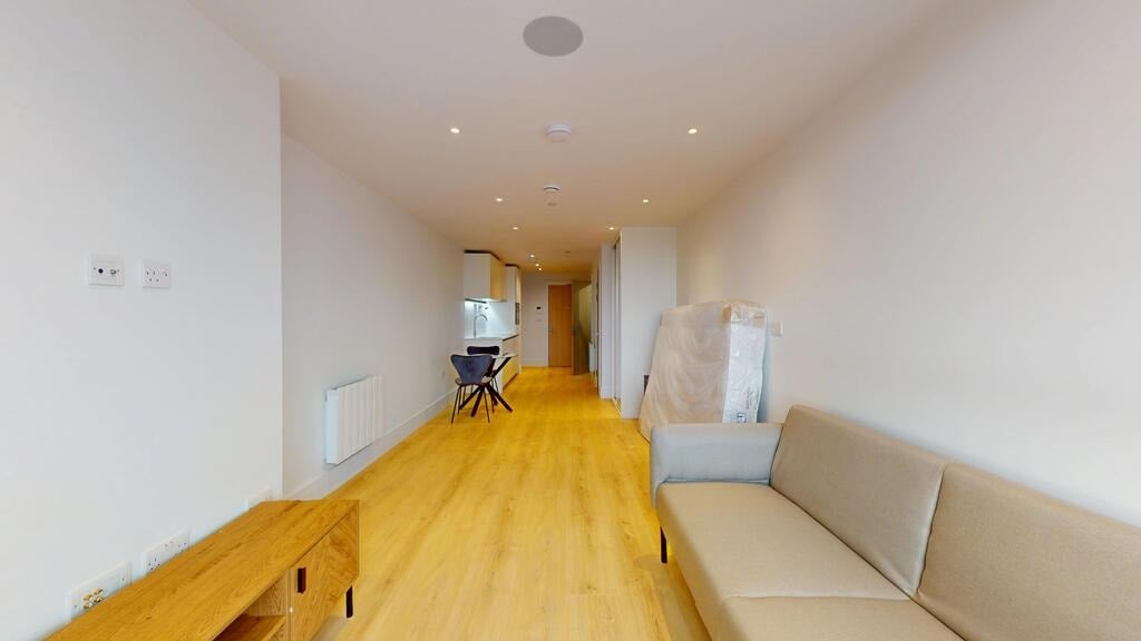 Flat Beverley Way in Greater London