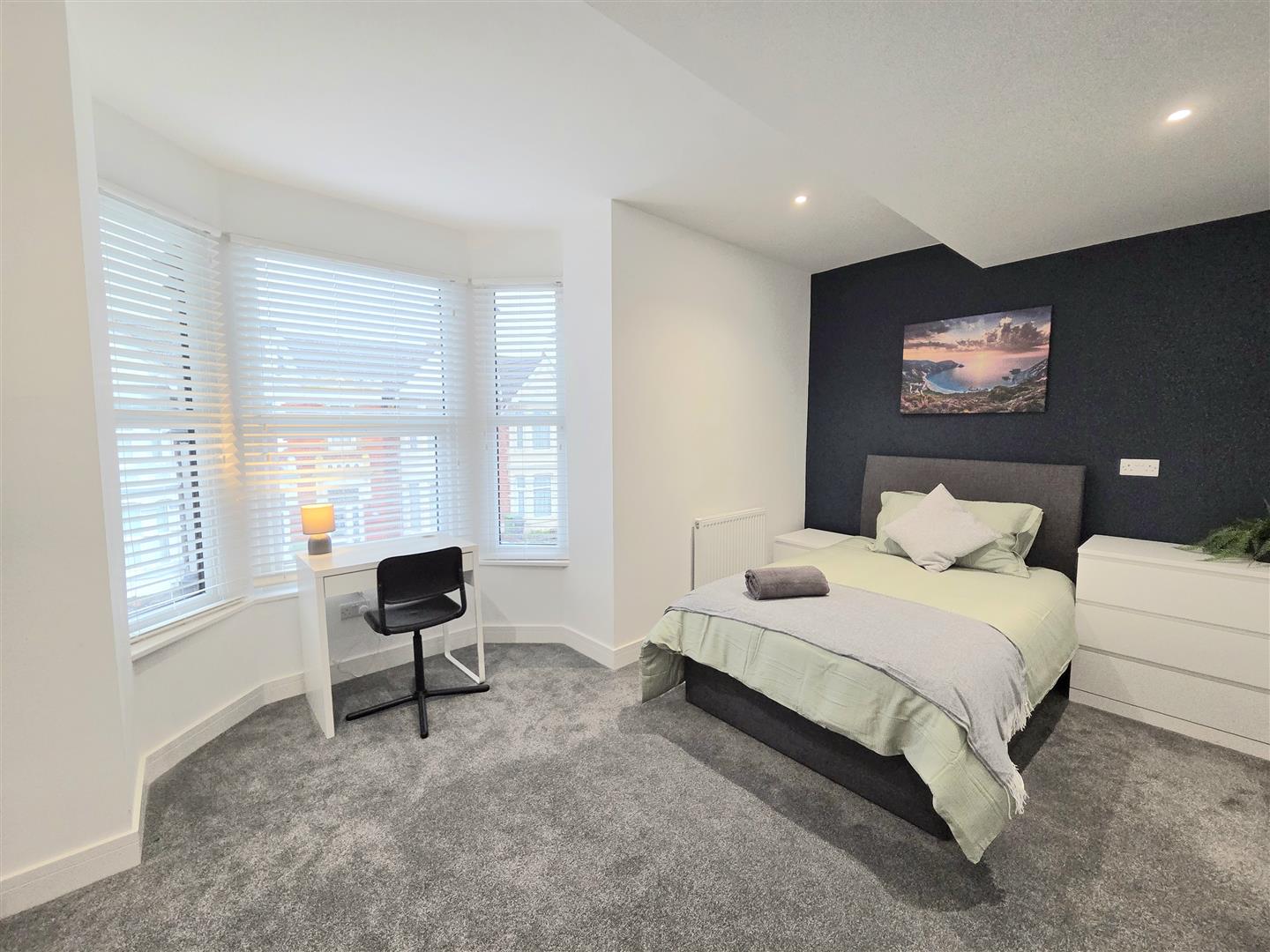Flat Oriel Road in Portsmouth