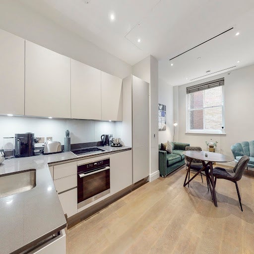 Flat Chancery Lane in City of London