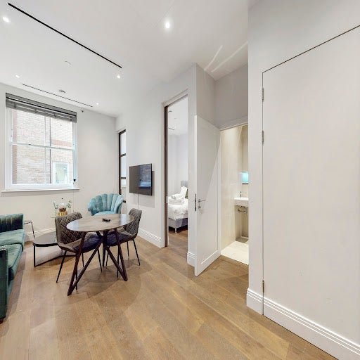 Flat Chancery Lane in City of London