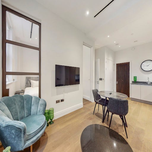 Flat Chancery Lane in City of London