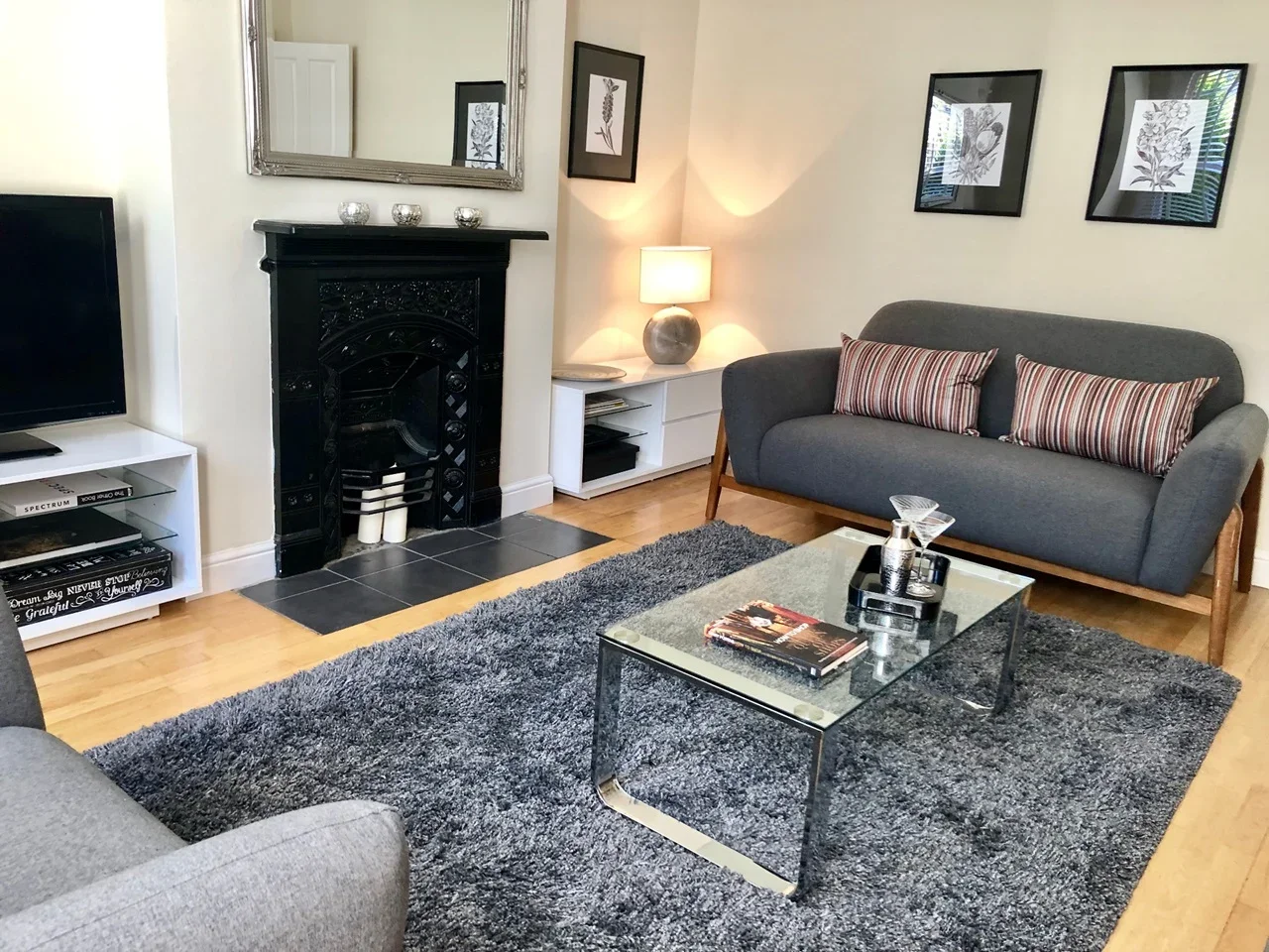 Flat Sternhold Avenue in Greater London