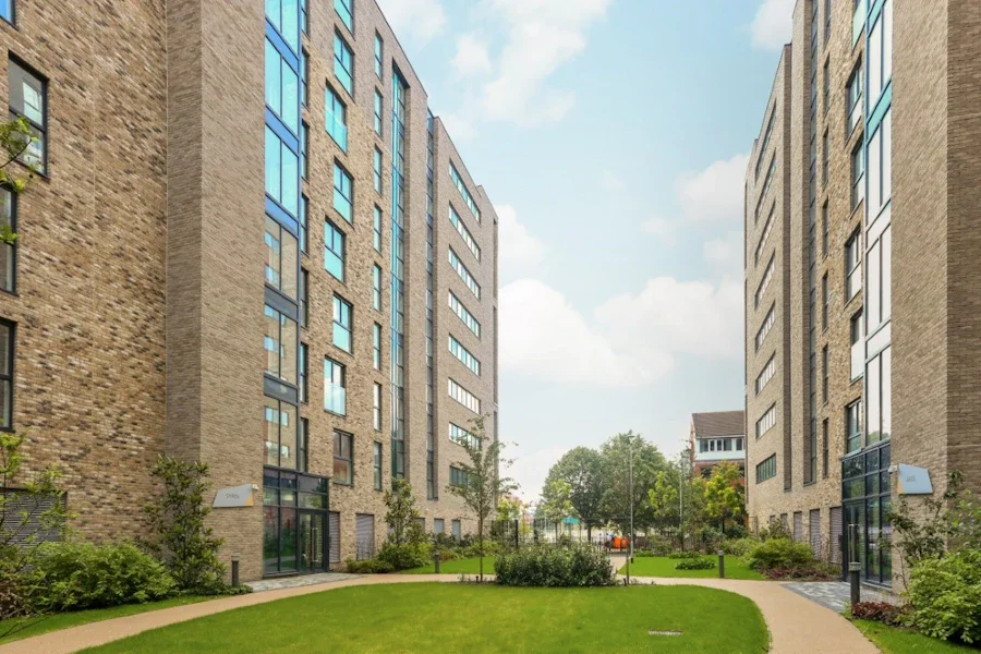 Flat Clippers Quay in Salford