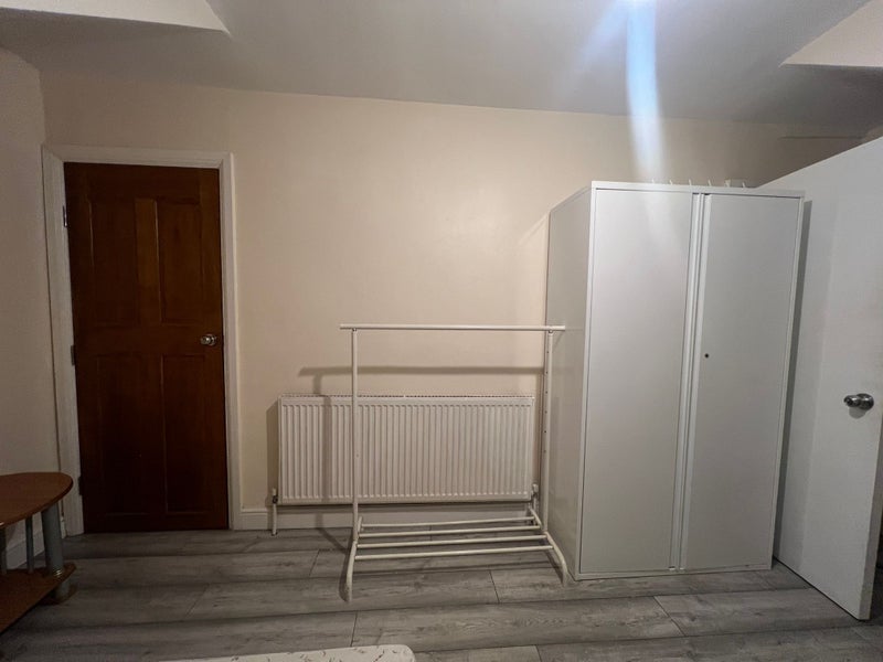 Room Green Street in Greater London