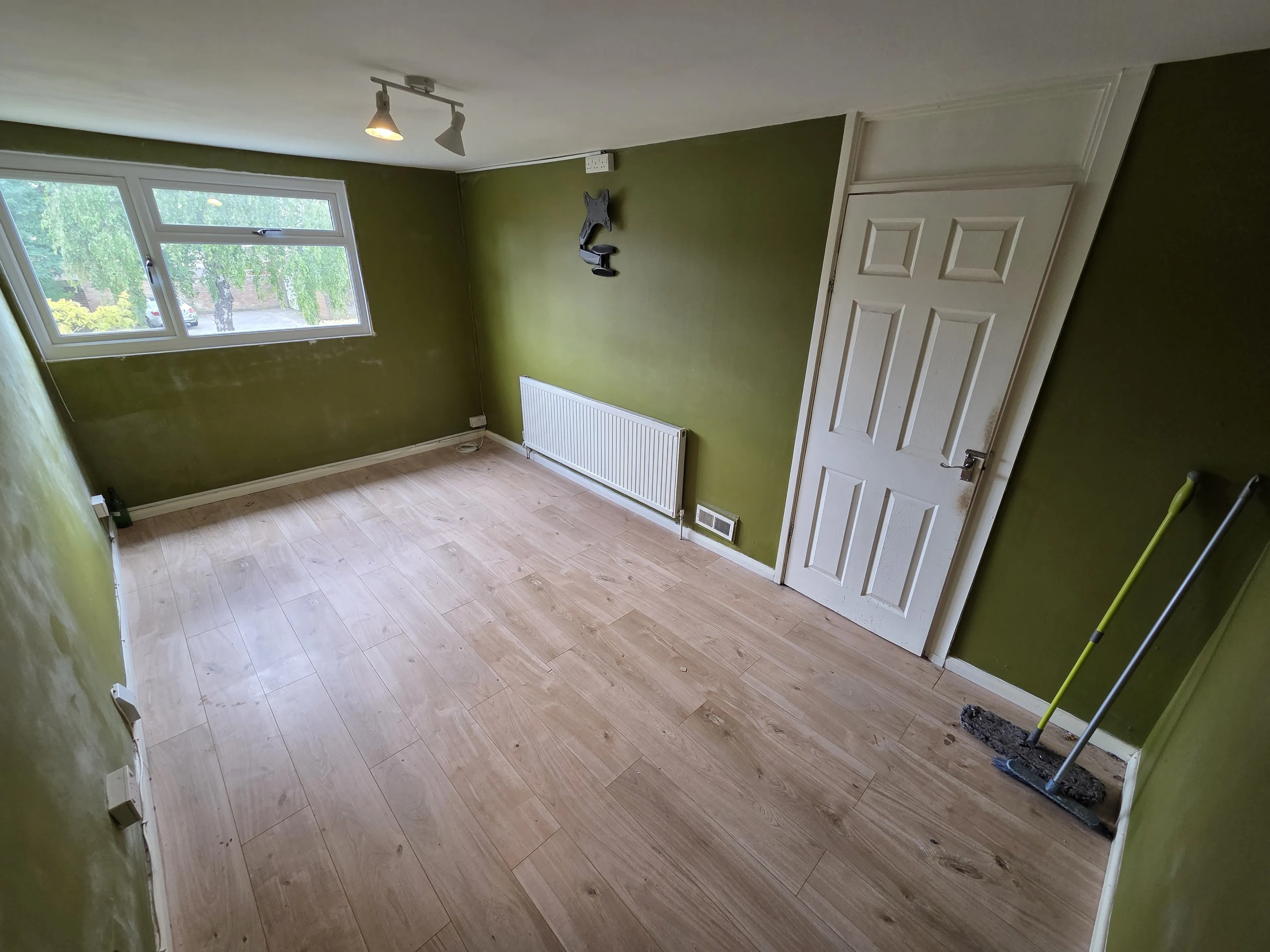 House Thrales Close in Luton