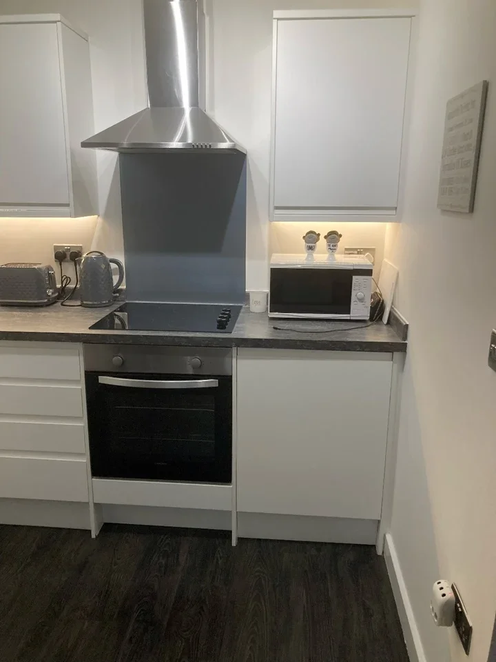 Flat Palmerston Road in Greater London