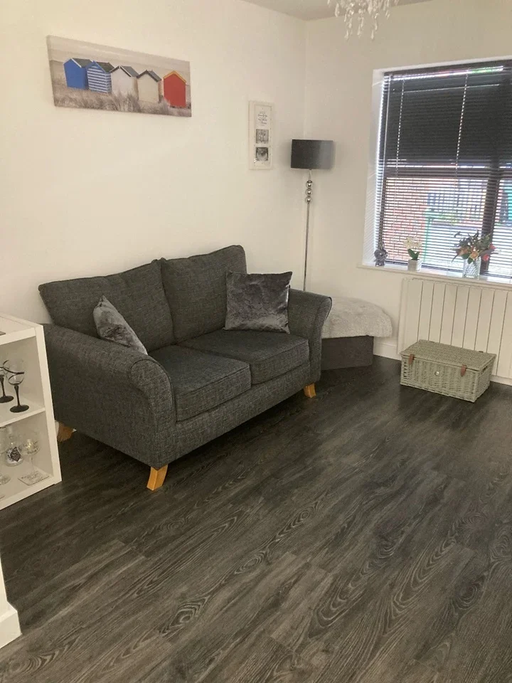 Flat Palmerston Road in Greater London