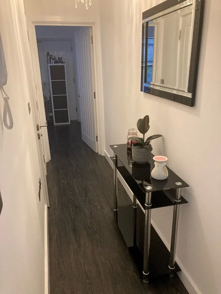 Flat Palmerston Road in Greater London