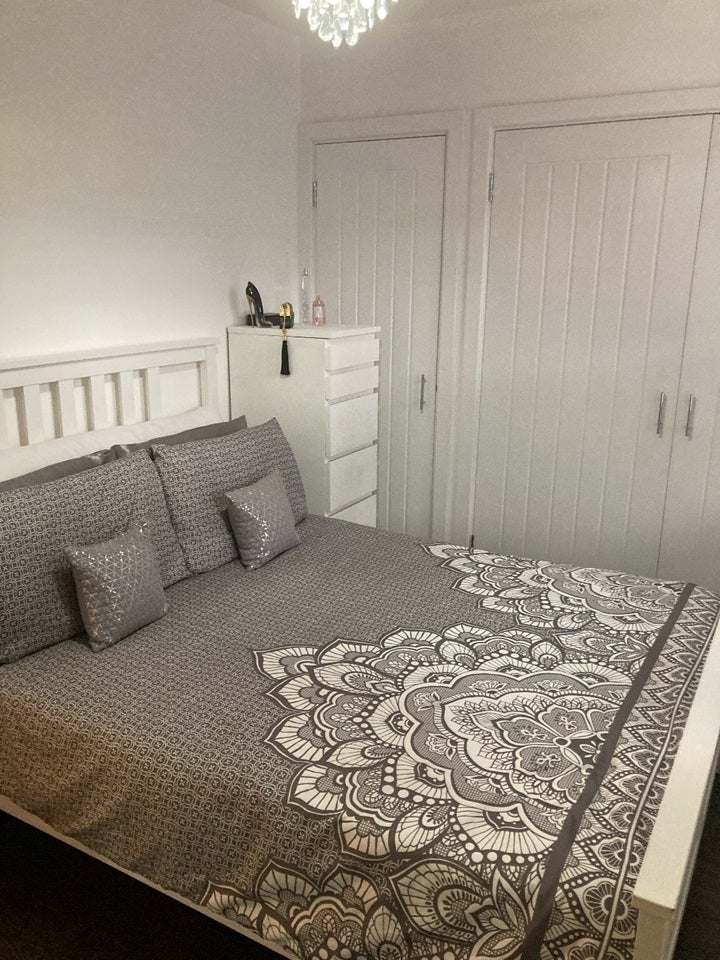 Flat Palmerston Road in Greater London