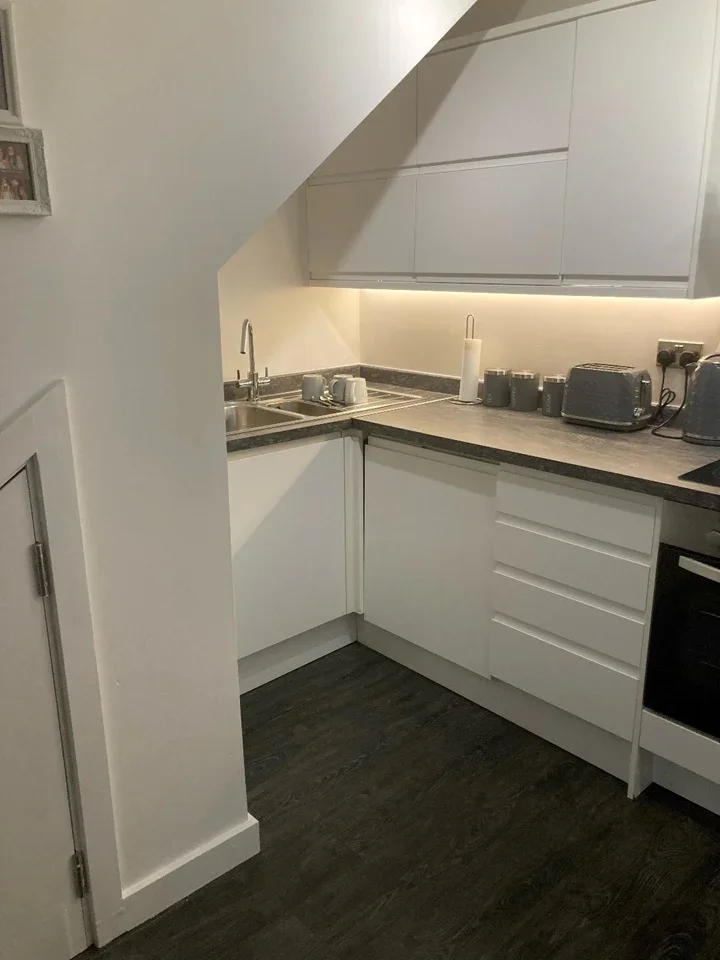 Flat Palmerston Road in Greater London