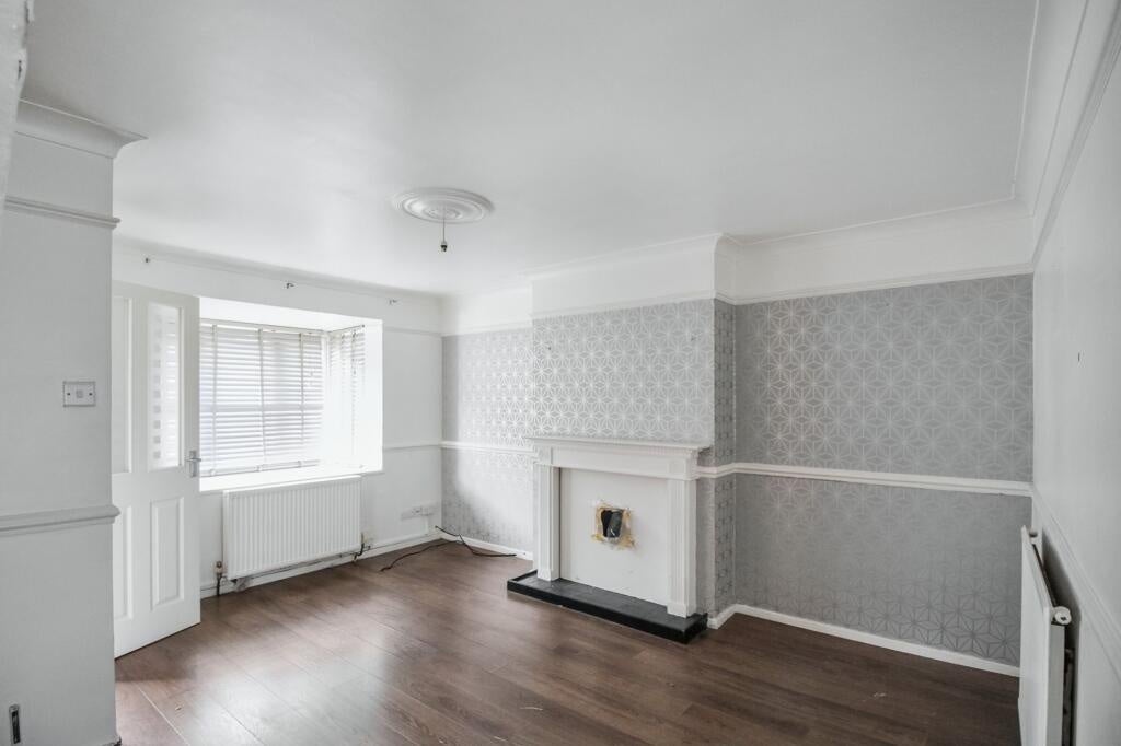 House Oakley Close in Greater London