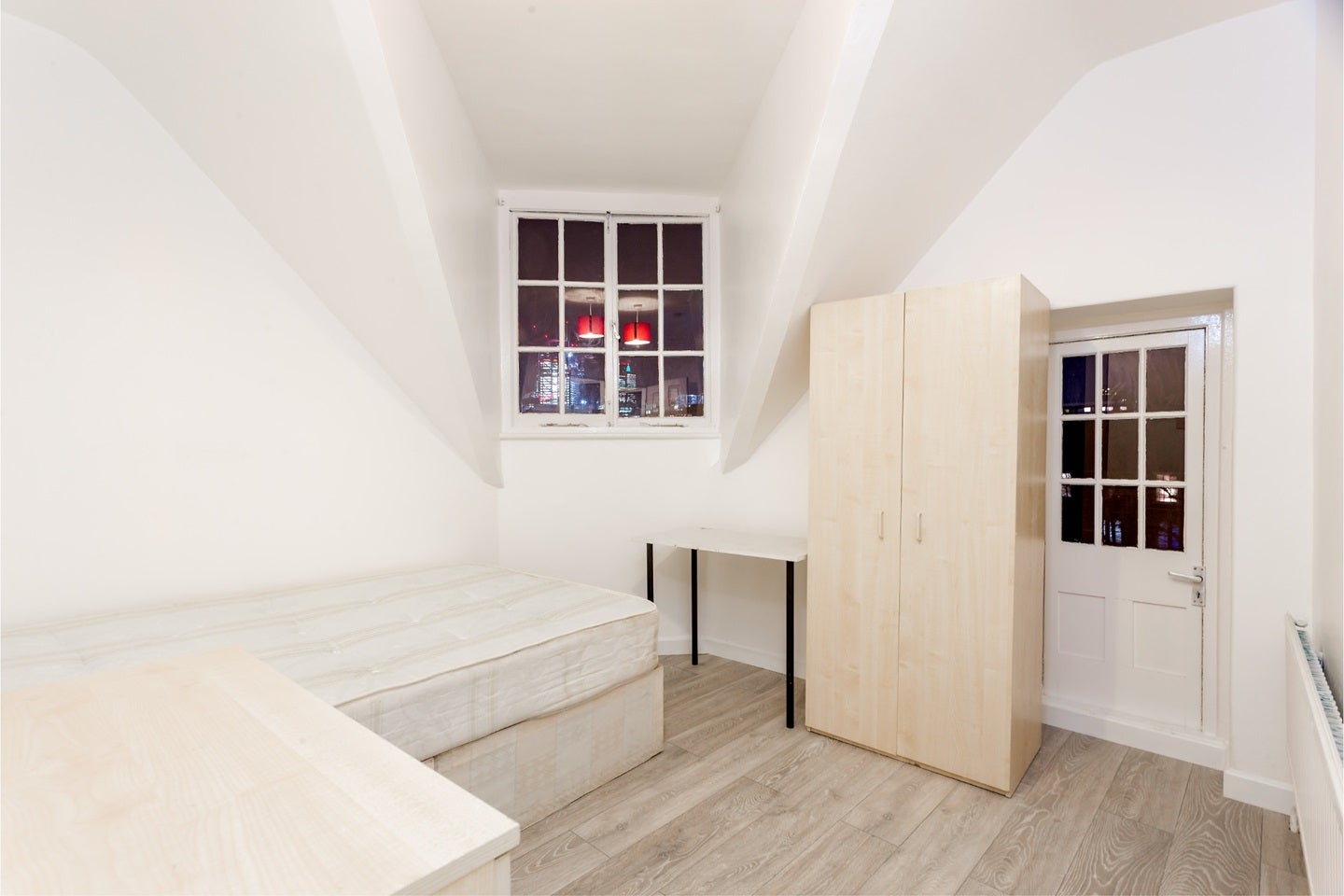 Flat Club Row in Greater London