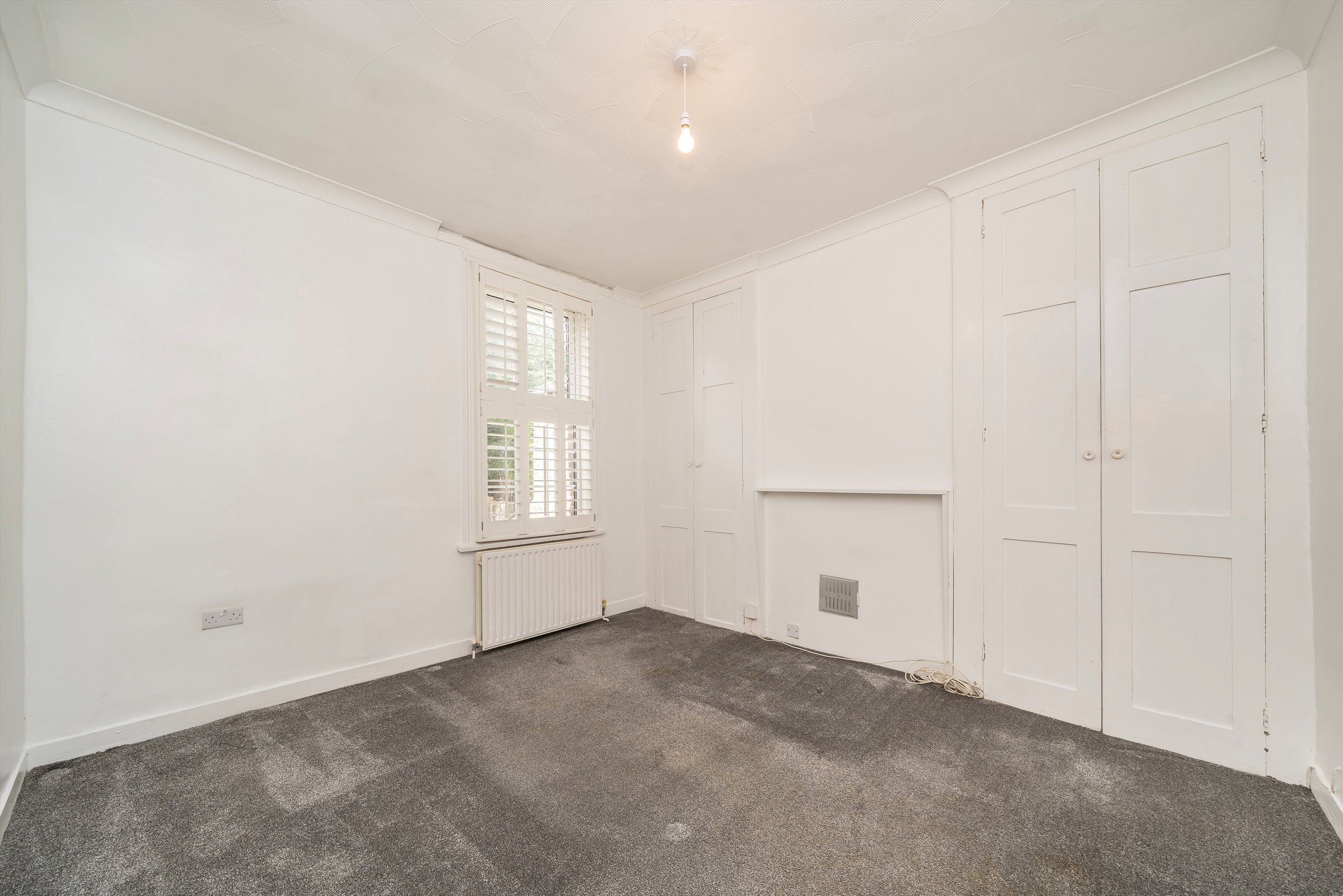 Flat Charlton Lane in Greater London