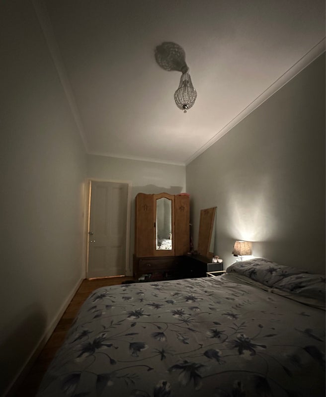 Room Main Street in Glasgow