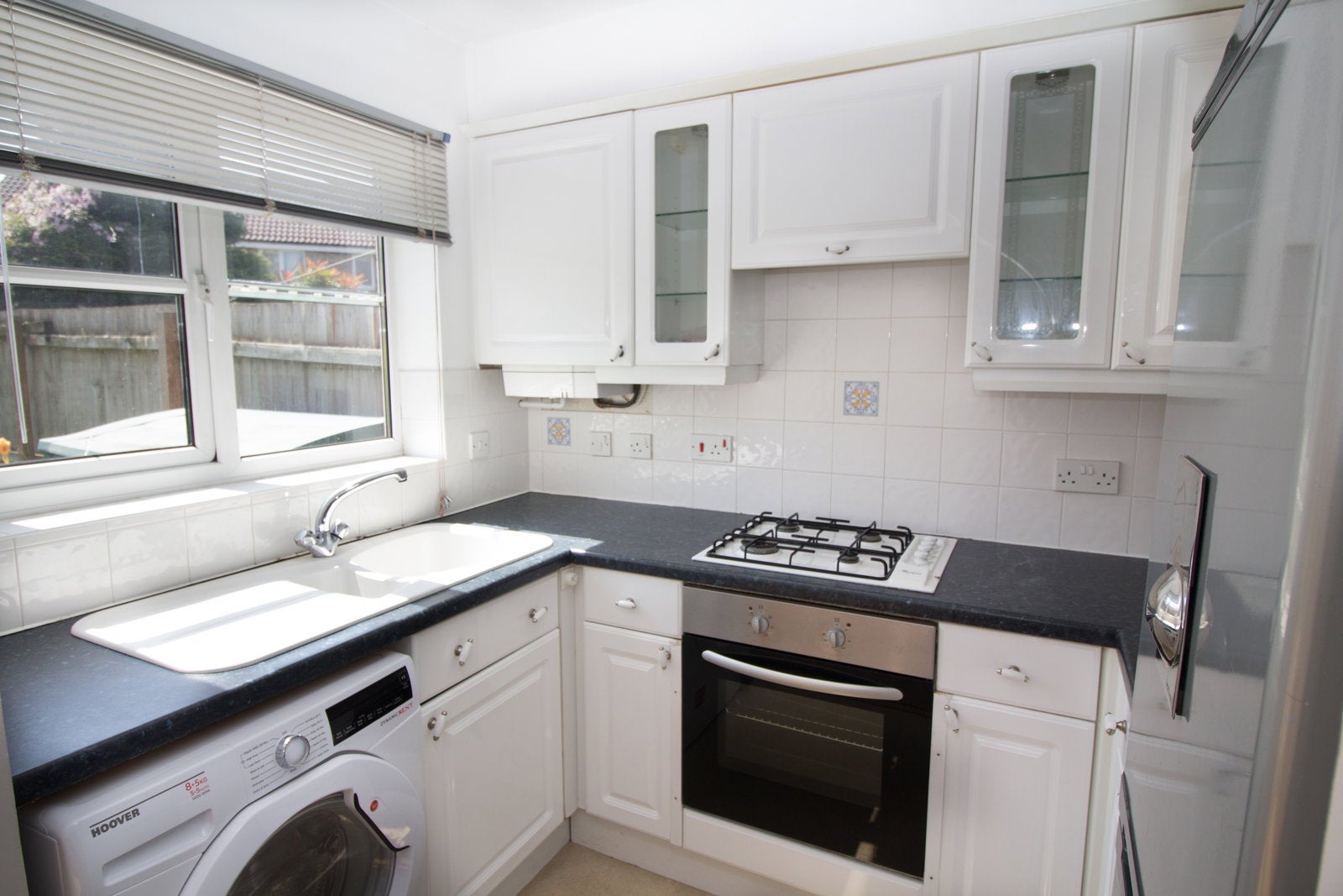 Flat Hollington Drive in Cardiff