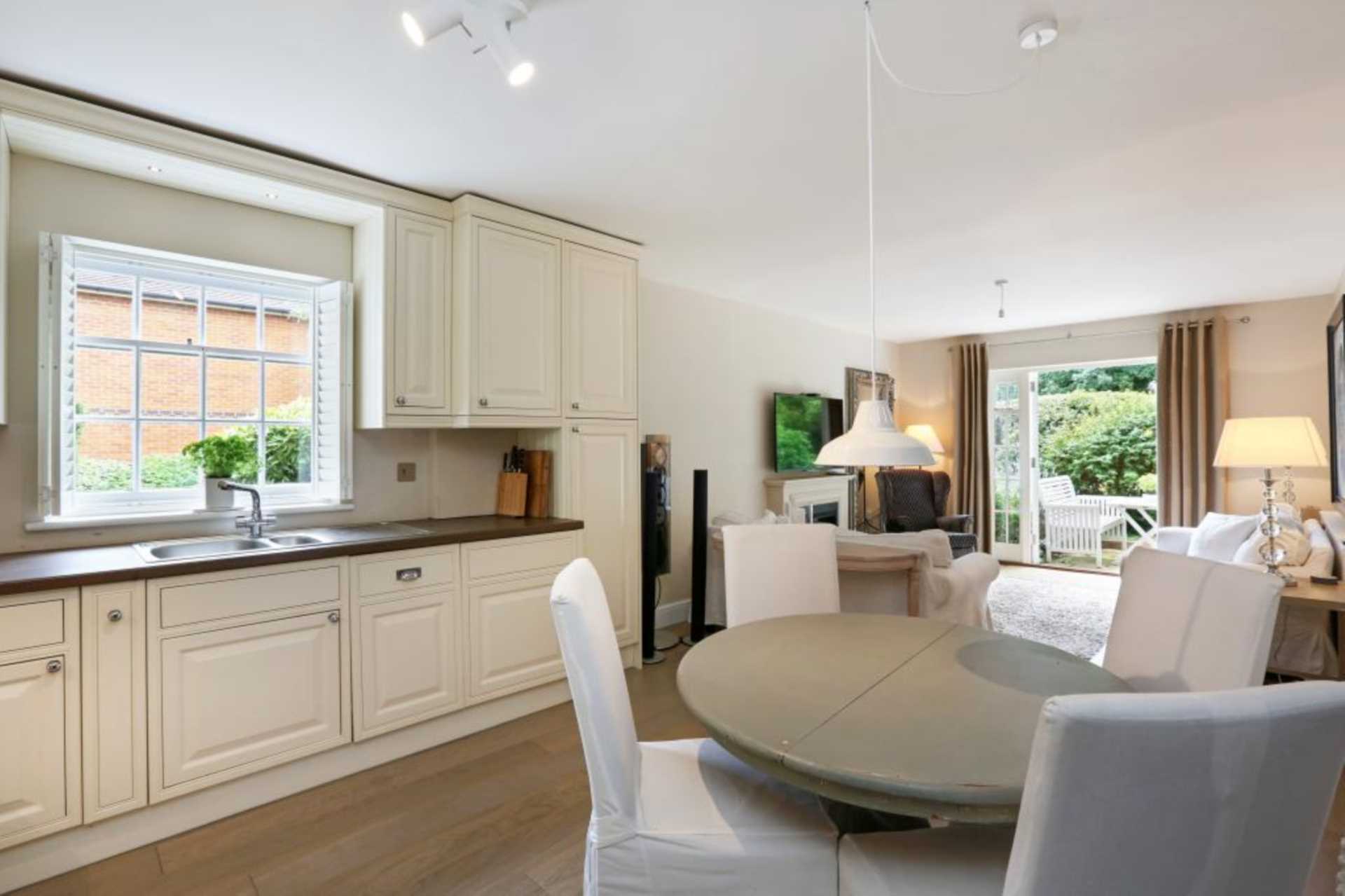 Flat St Andrew's Road in Henley on Thames