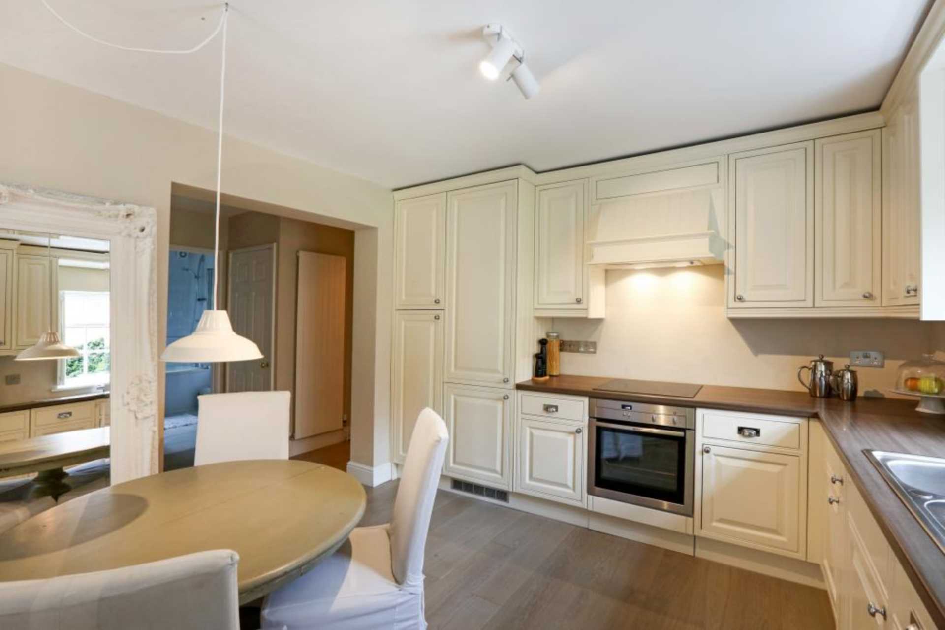 Flat St Andrew's Road in Henley on Thames