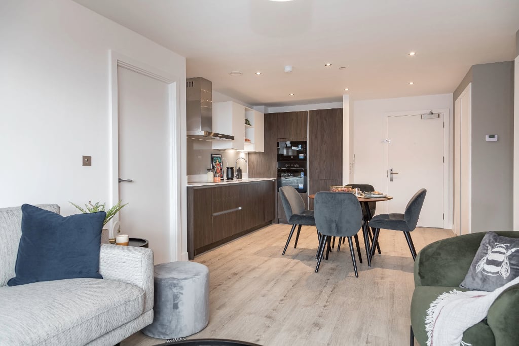 Flat Lockside Lane in Salford