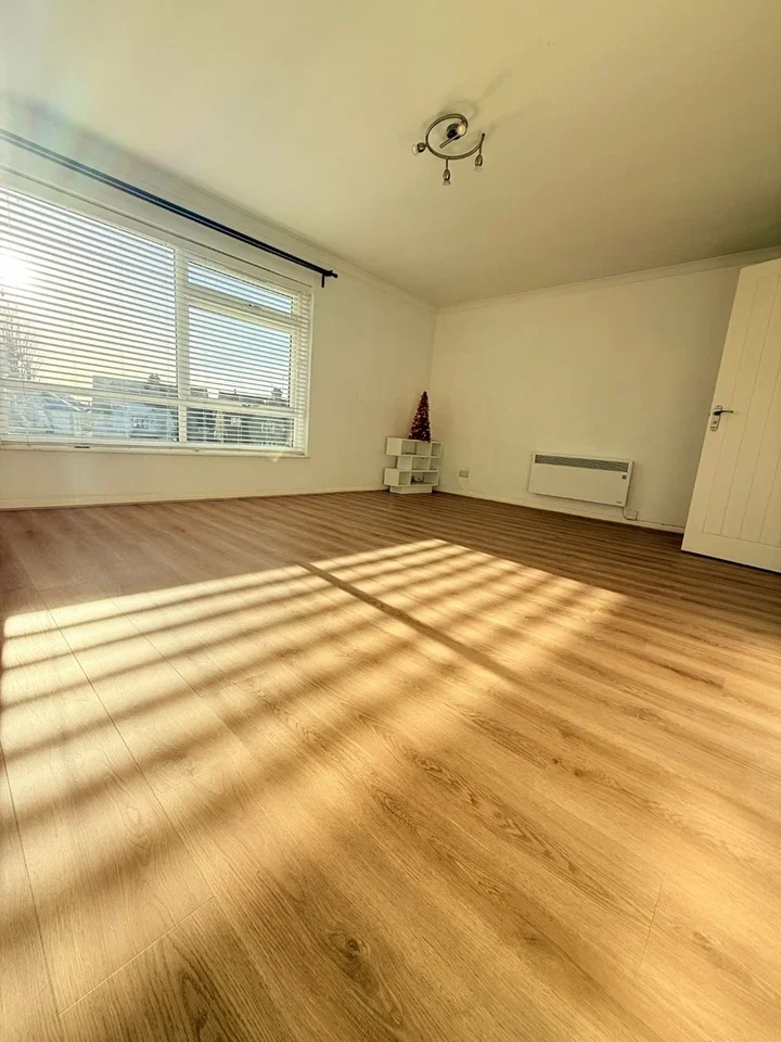 Flat Courtlands in Chelmsford