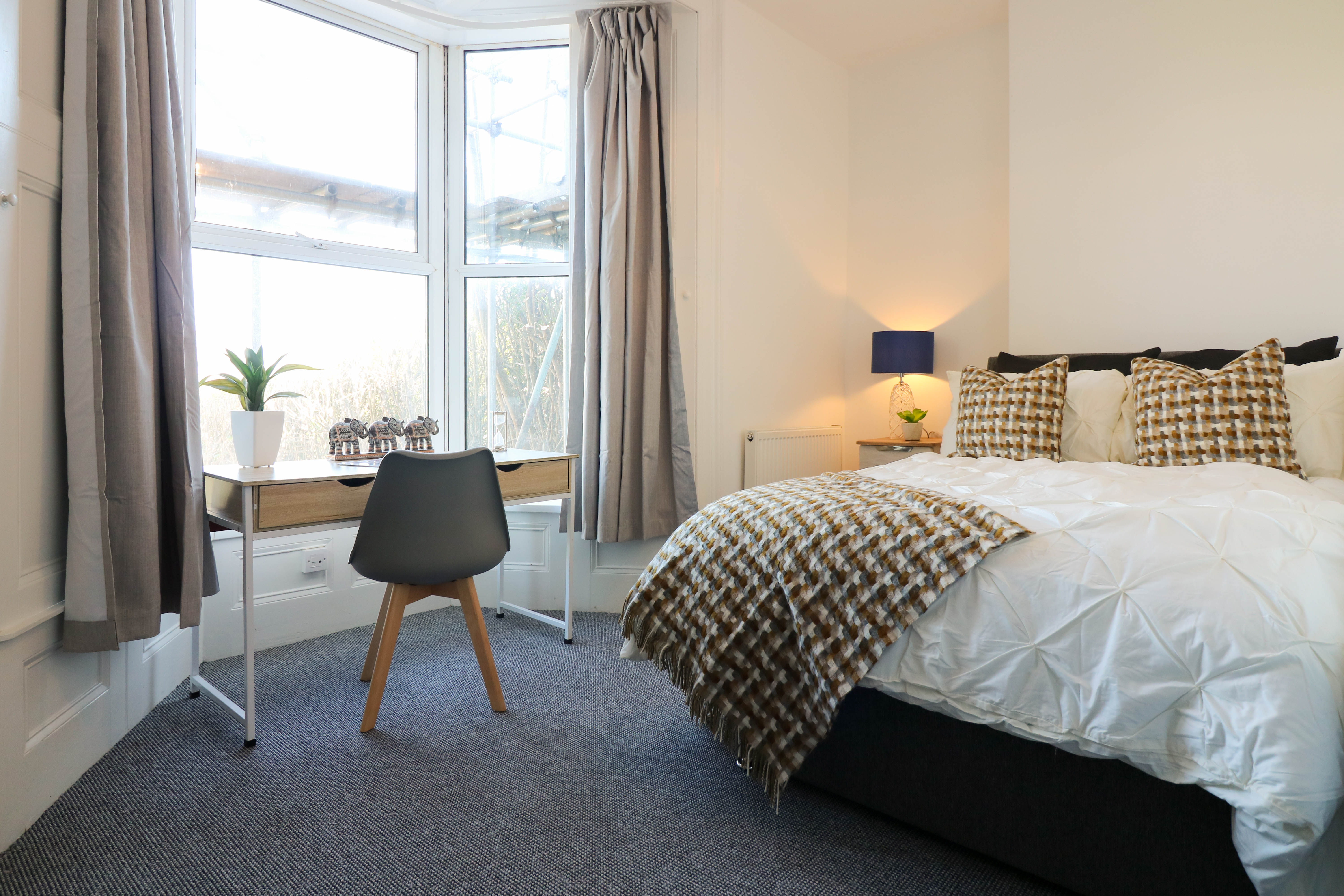 Flat Greenbank Road in Plymouth