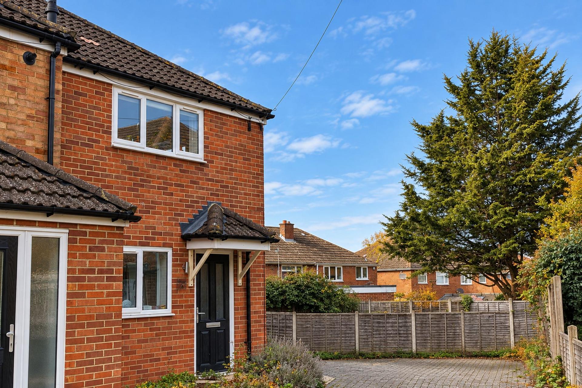 Flat Broadway in Cherwell District