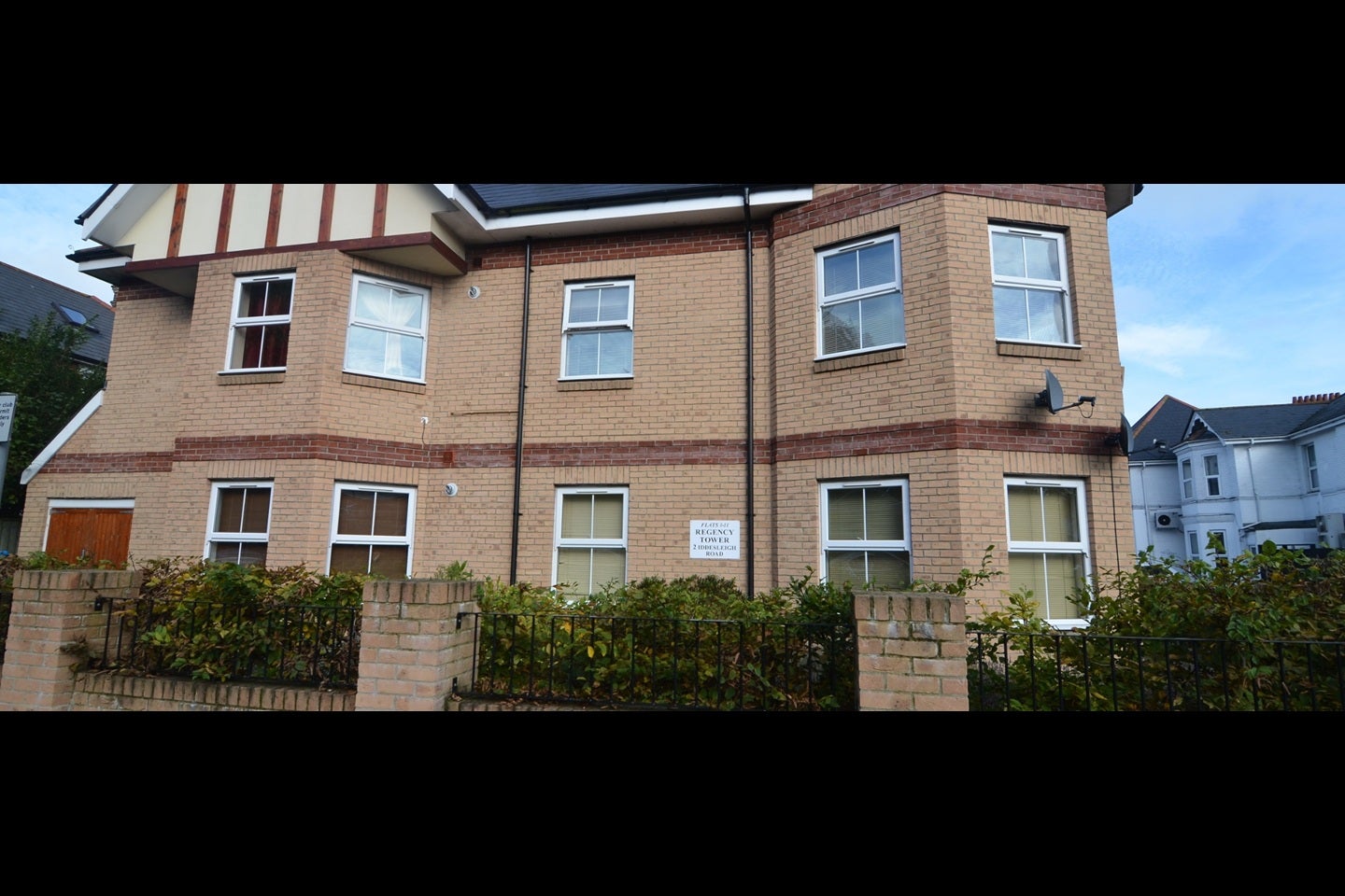 Flat Iddesleigh Road in Bournemouth
