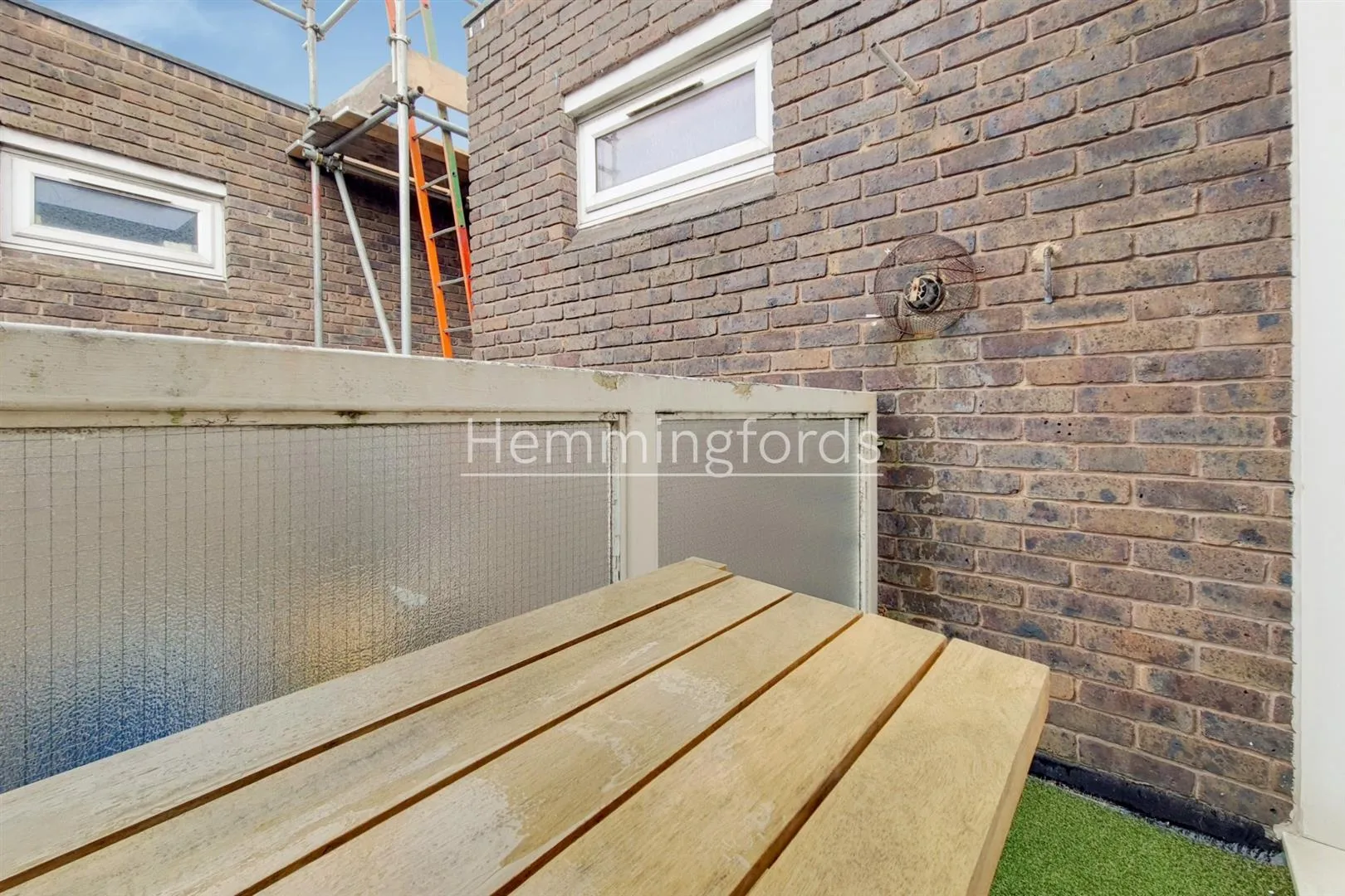 Flat Goswell Road in Greater London