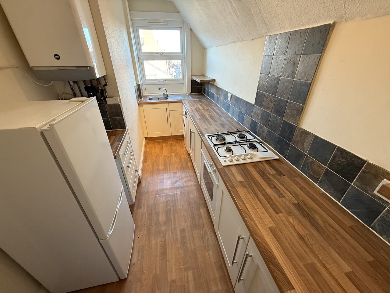 Flat Beckingham Road in Leicester