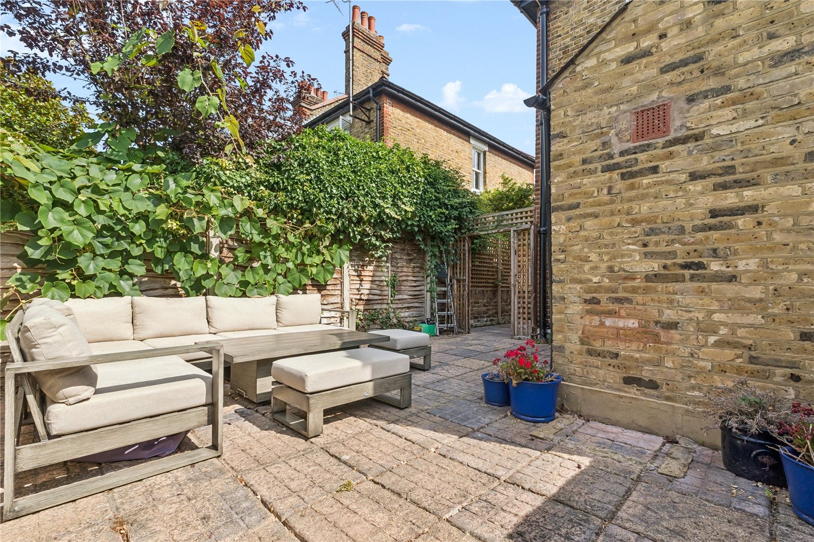 House Limes Avenue in Greater London